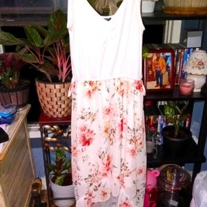 Rue21 dressXS top is white bottom a peachy floral print